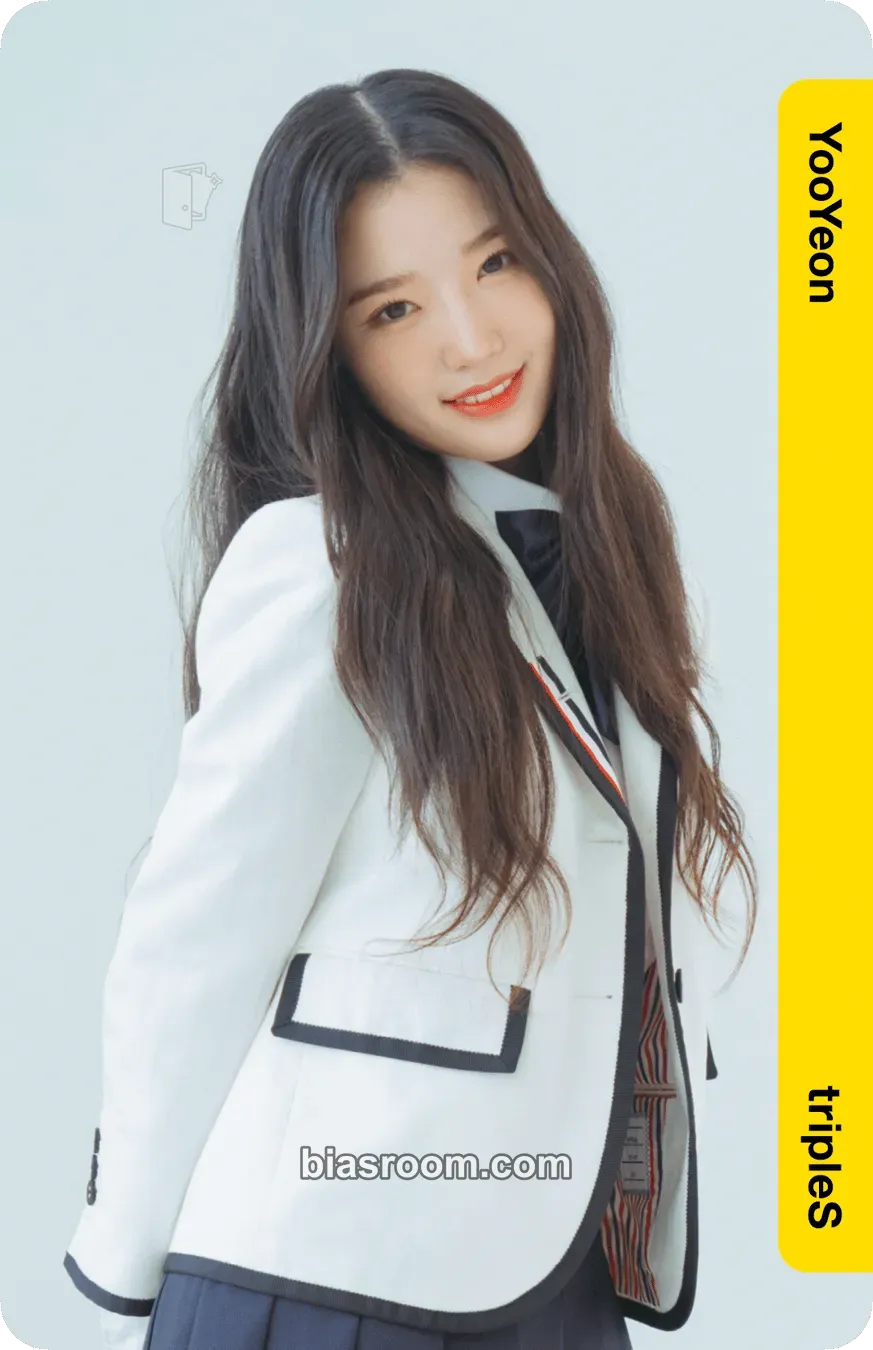 Yooyeon Atom01 First Class Objekts Photocard - tripleS - tripleS K-pop photocard