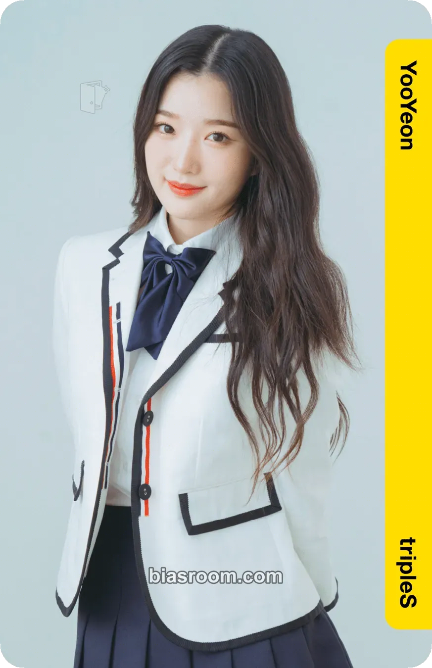 Yooyeon Atom01 First Class Objekts Photocard - tripleS - tripleS K-pop photocard