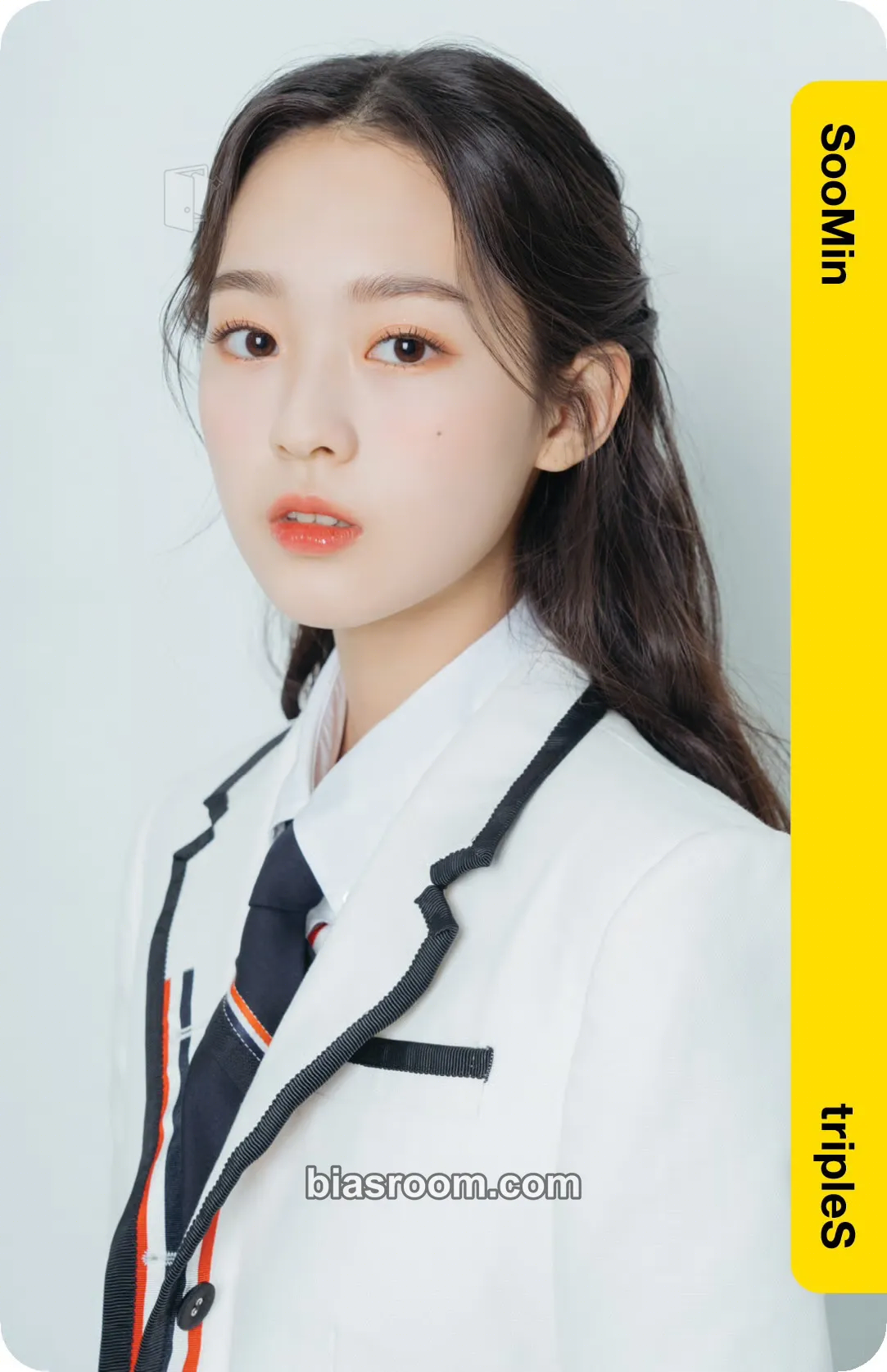 Soomin Atom01 First Class Objekts Photocard - tripleS - tripleS K-pop photocard