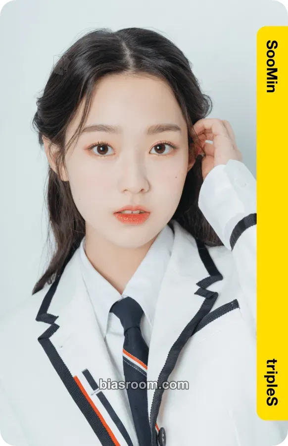 Soomin Atom01 First Class Objekts Photocard - tripleS - tripleS K-pop photocard
