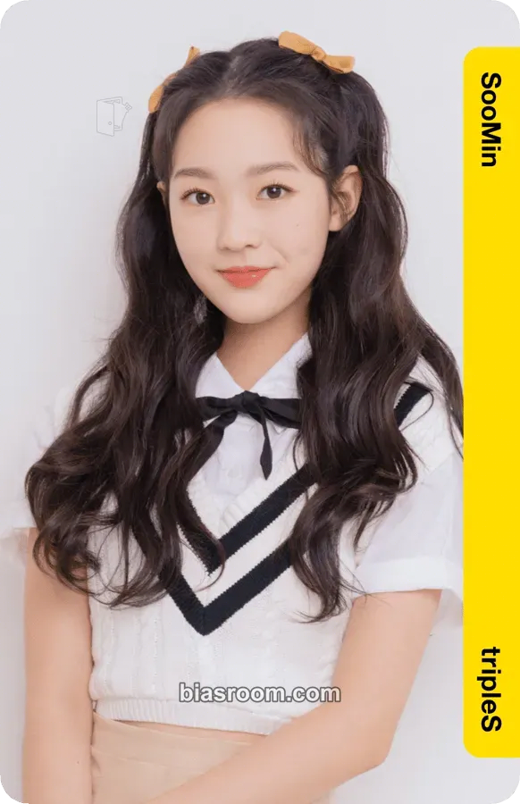Soomin Atom01 First Class Objekts Photocard - tripleS - tripleS K-pop photocard