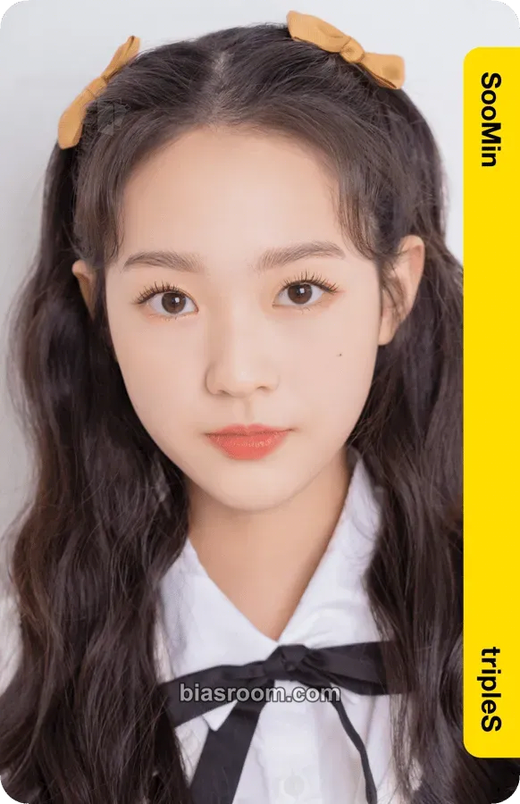 Soomin Atom01 First Class Objekts Photocard - tripleS - tripleS K-pop photocard