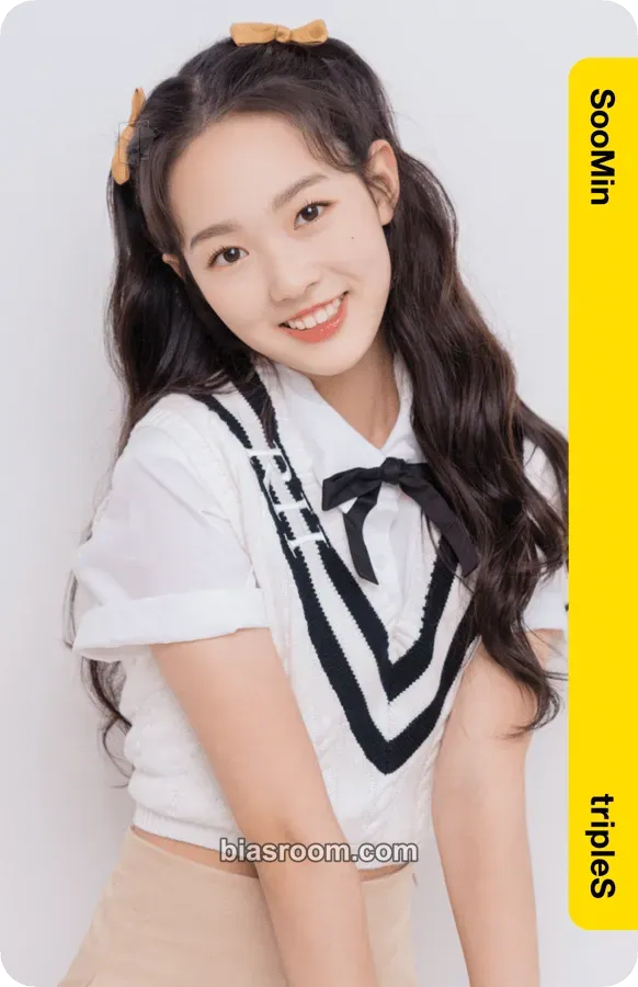 Soomin Atom01 First Class Objekts Photocard - tripleS - tripleS K-pop photocard