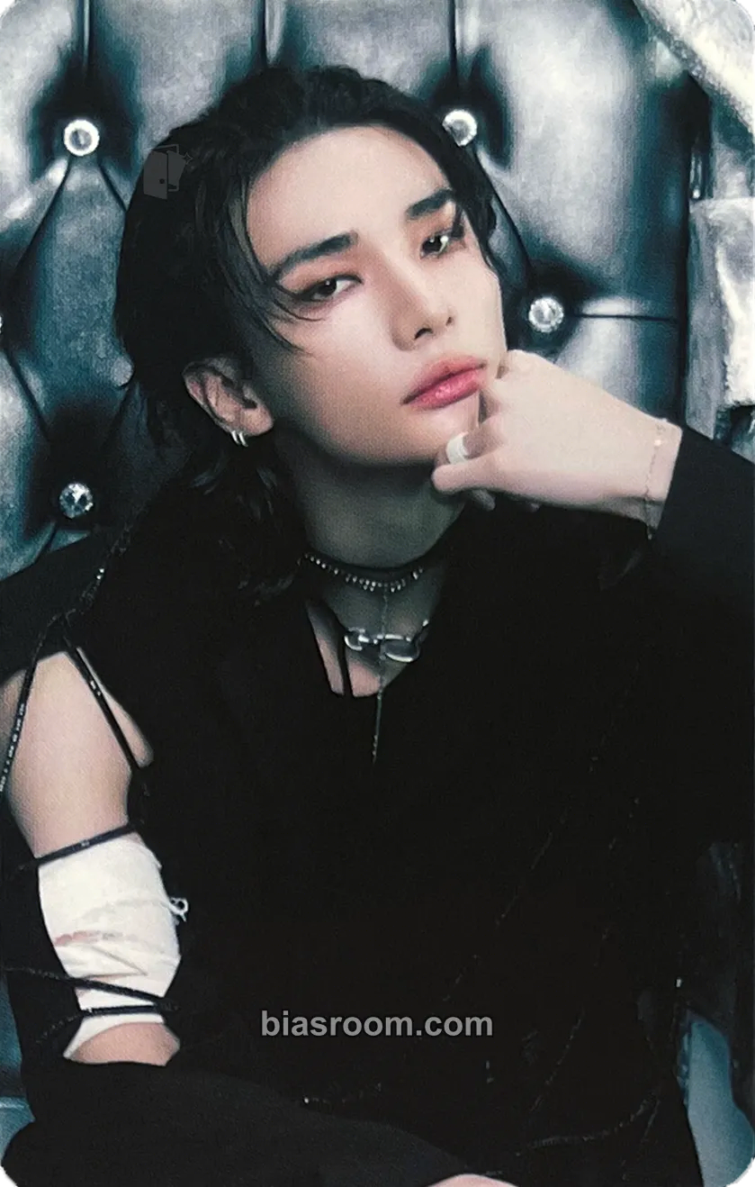 Hyunjin GIANT Photocard - Stray Kids - Stray Kids K-pop photocard