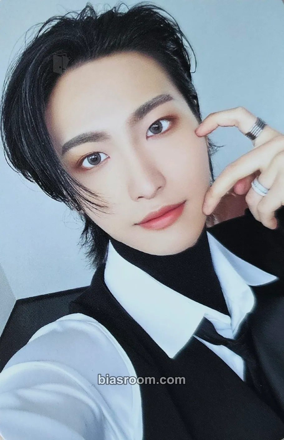 Seonghwa GOLDEN HOUR : Part.1 Photocard - ATEEZ - ATEEZ K-pop photocard