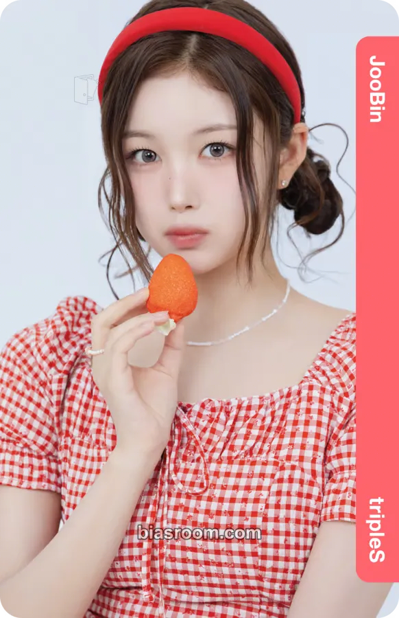Joobin Atom02 Physical Objekts Photocard - tripleS - tripleS K-pop photocard