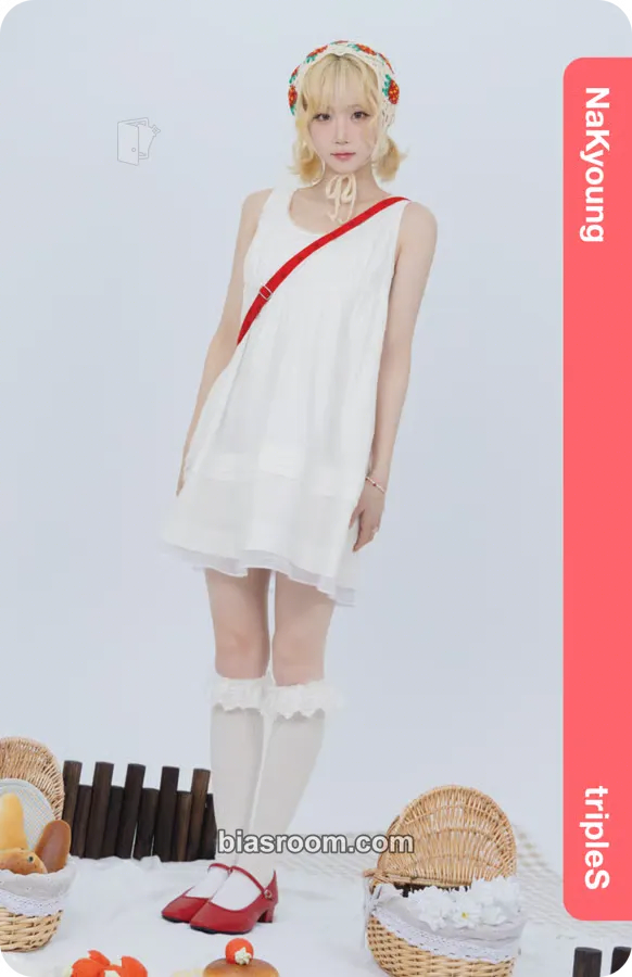 Nakyoung Atom02 Physical Objekts Photocard - tripleS - tripleS K-pop photocard