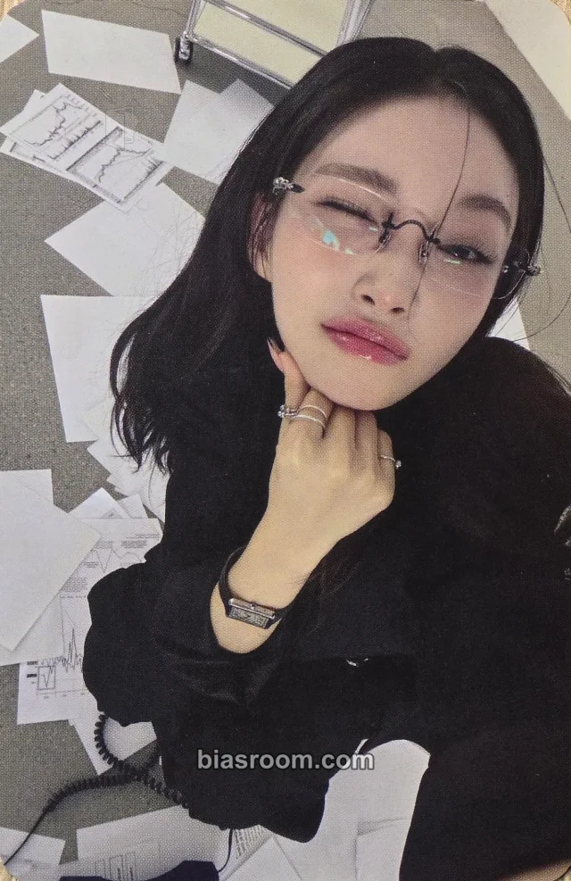 Chung Ha - Chung Ha - Alivio Album pre-order benefit (pob) hello82