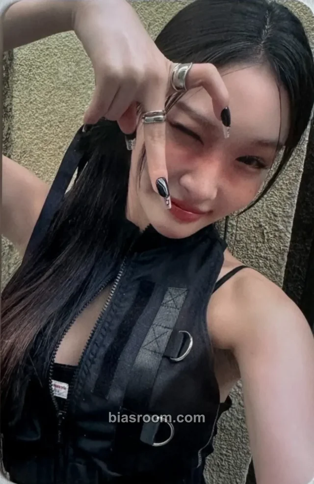 Chung Ha - Chung Ha - Alivio Album pre-order benefit (pob) hello82