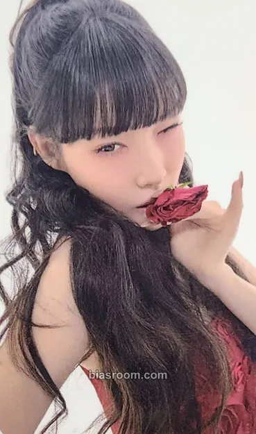 Chung Ha Alivio Photocard - Chung Ha K-pop photocard