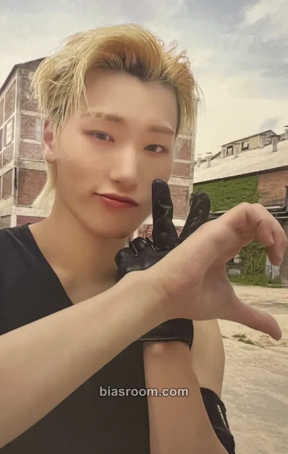 San THE WORLD EP.1 : MOVEMENT Photocard - ATEEZ - ATEEZ K-pop photocard
