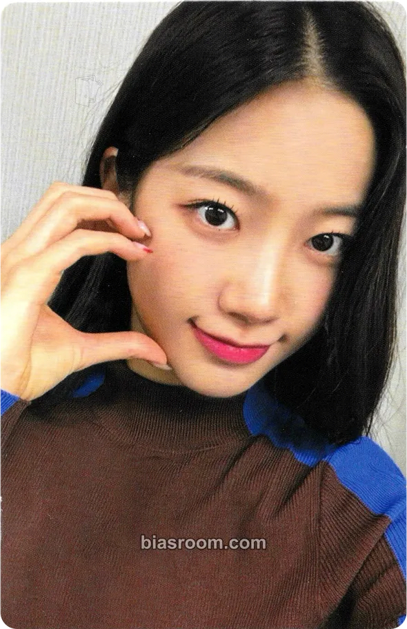 Kazuha 2023 FEARNOT Membership Kit Photocard - LE SSERAFIM - LE SSERAFIM K-pop photocard