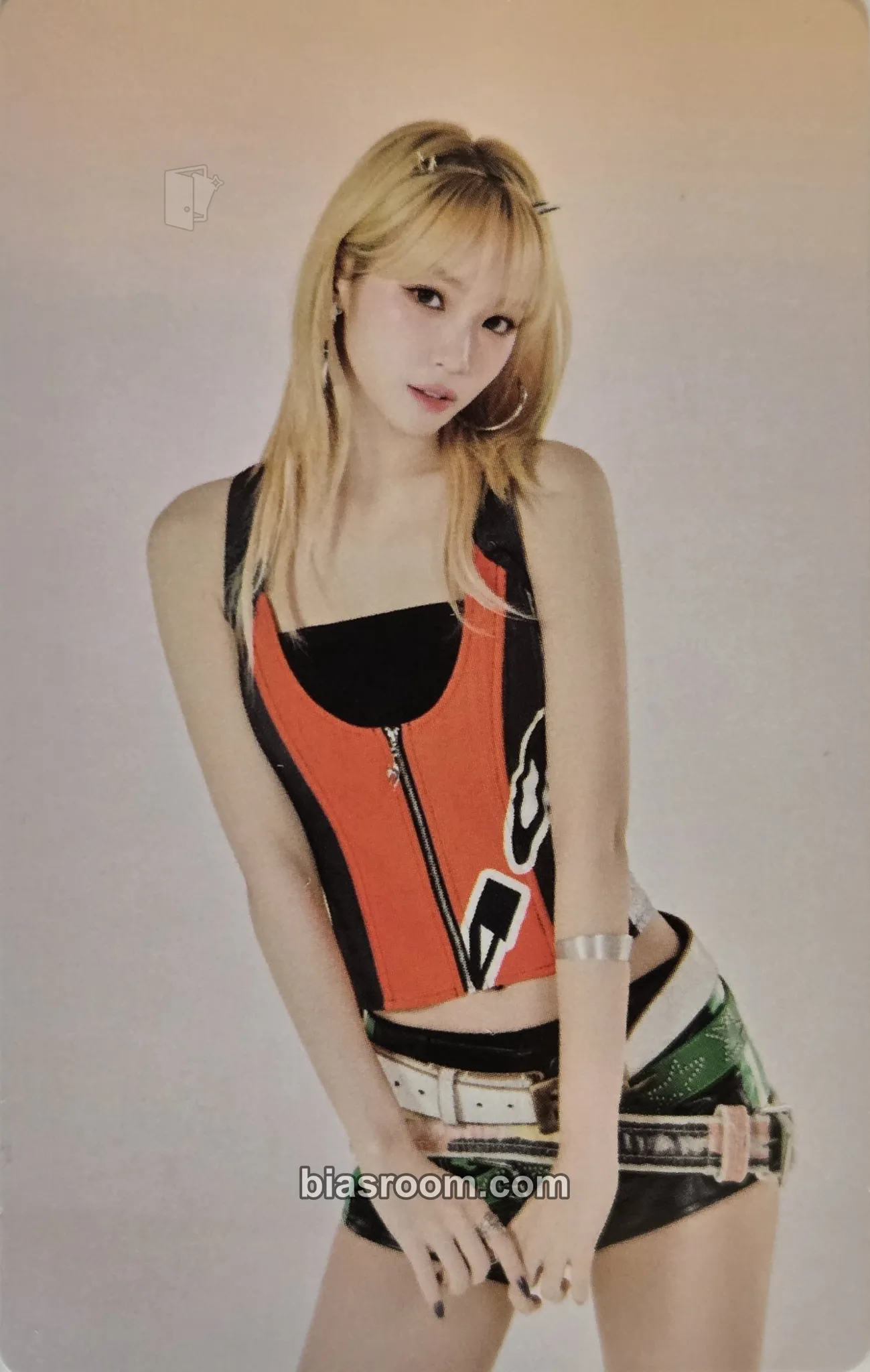 Kim Chaewon 'Fearnada' 2024 S/S - Seoul Photocard - LE SSERAFIM - LE SSERAFIM K-pop photocard