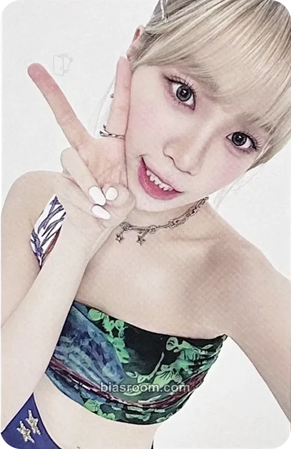 Kim Chaewon 'Fearnada' 2024 S/S - Japan Photocard - LE SSERAFIM - LE SSERAFIM K-pop photocard