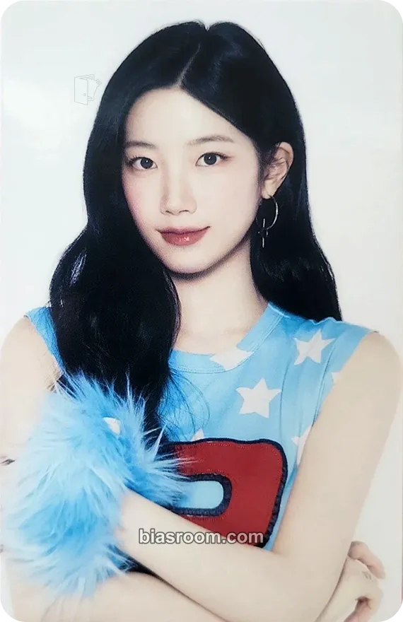 Kazuha 'Fearnada' 2024 S/S - Japan Photocard - LE SSERAFIM - LE SSERAFIM K-pop photocard