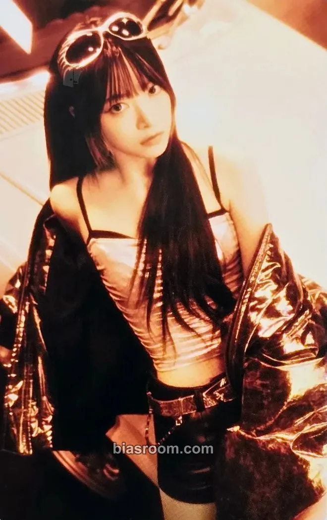 Hong Eunchae Easy Crazy Hot Tour (2025) Photocard - LE SSERAFIM - LE SSERAFIM K-pop photocard