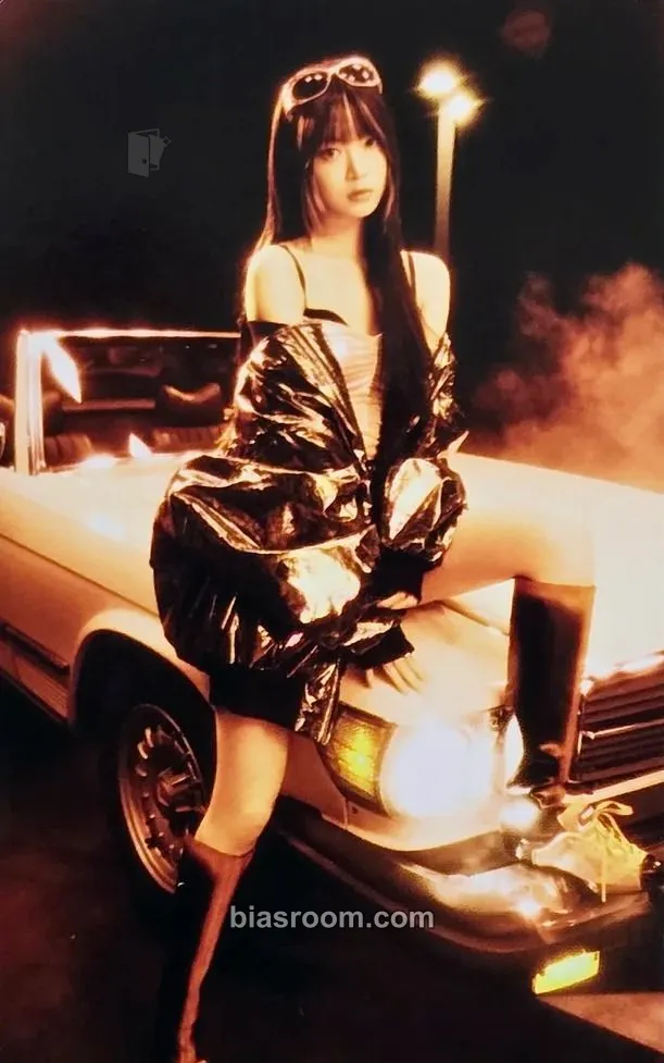 Hong Eunchae Easy Crazy Hot Tour (2025) Photocard - LE SSERAFIM - LE SSERAFIM K-pop photocard