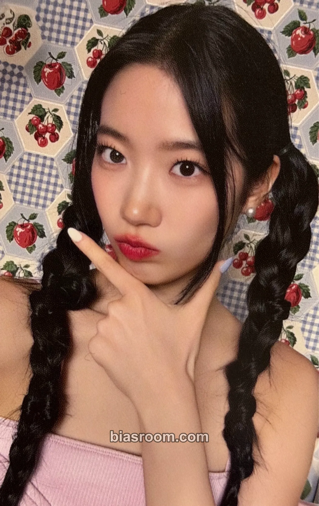 Kazuha D'ICON Issue N°14 Photocard - LE SSERAFIM - LE SSERAFIM K-pop photocard
