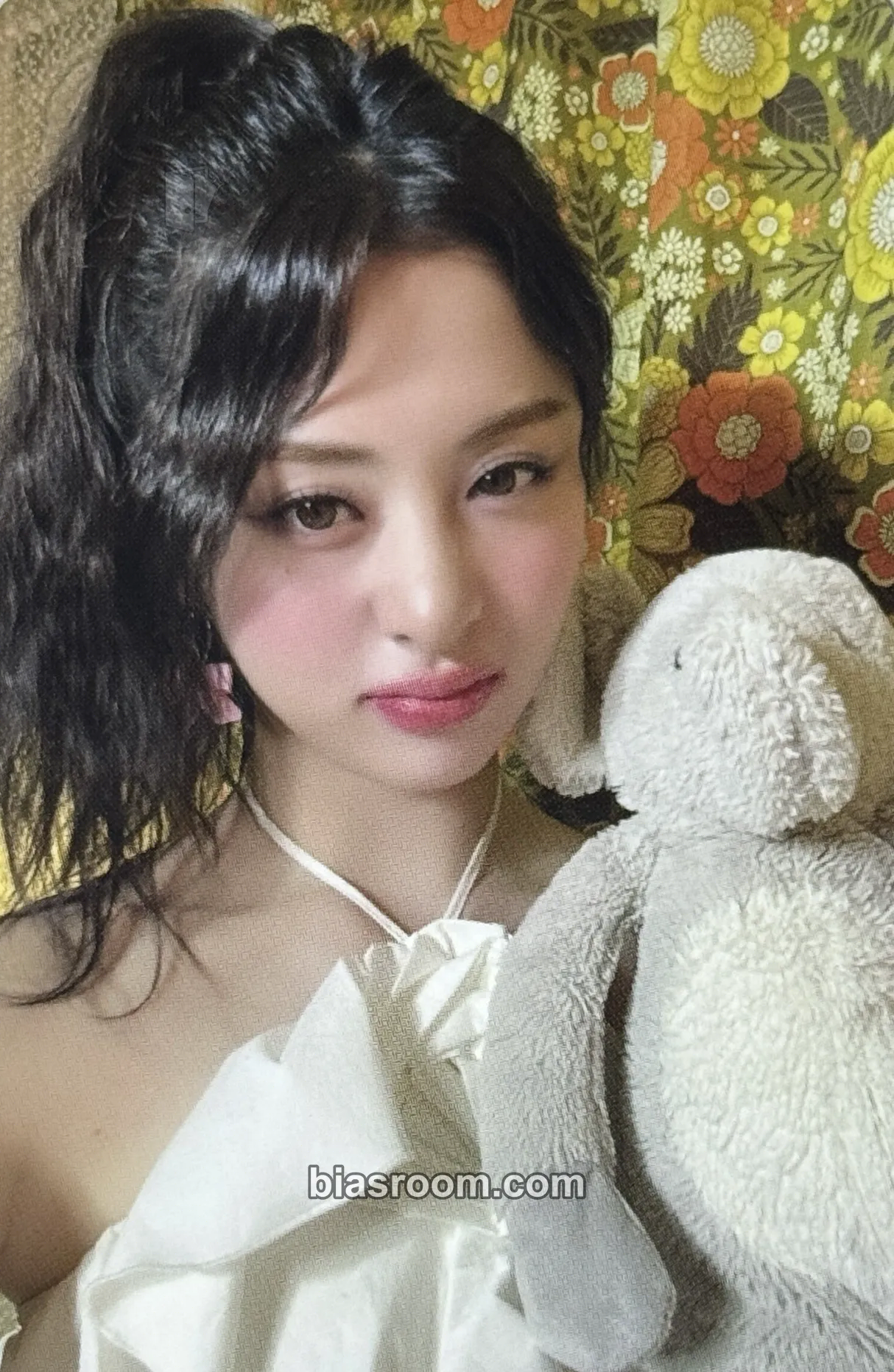 Huh Yunjin D'ICON Issue N°14 Photocard - LE SSERAFIM - LE SSERAFIM K-pop photocard