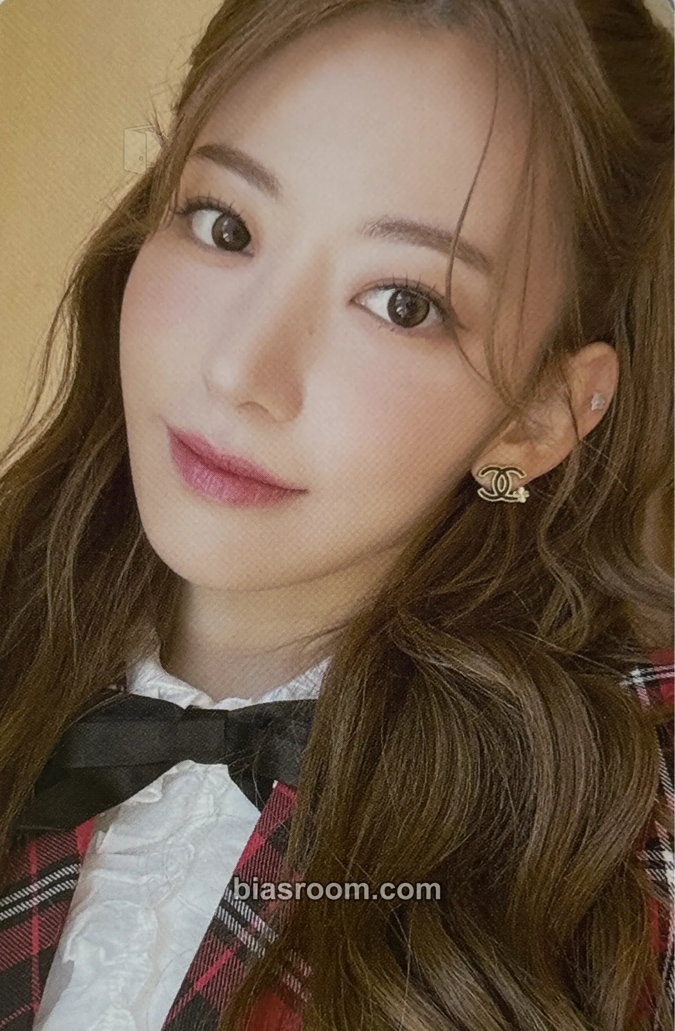 Sakura 2023 Season's Greetings ‘Class of 2023’ Photocard - LE SSERAFIM - LE SSERAFIM K-pop photocard