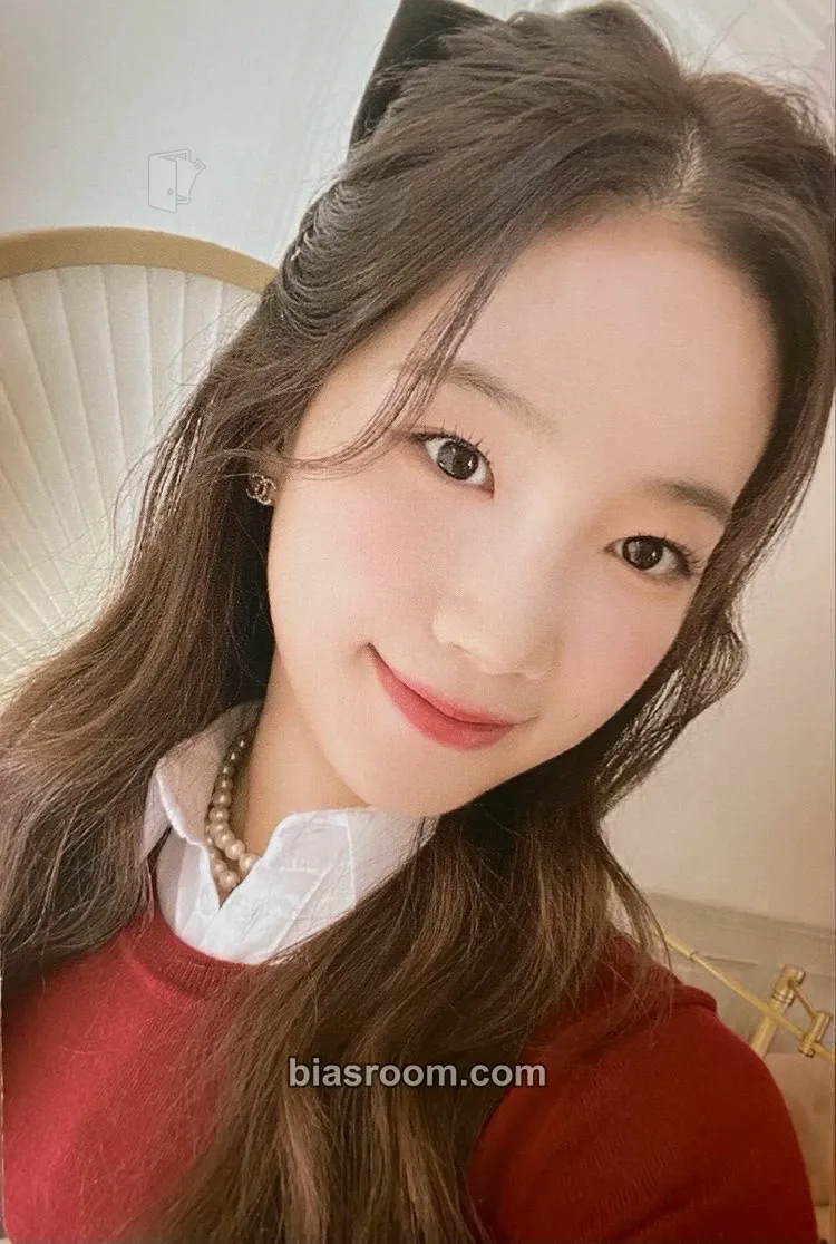 Kazuha 2023 Season's Greetings ‘Class of 2023’ Photocard - LE SSERAFIM - LE SSERAFIM K-pop photocard