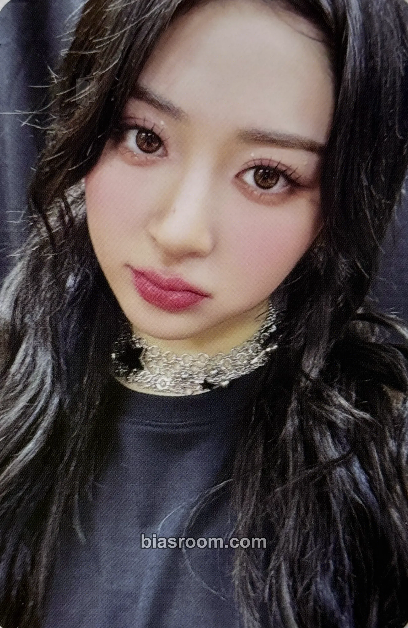Huh Yunjin ON-OFF 22-23 Photocard - LE SSERAFIM - LE SSERAFIM K-pop photocard