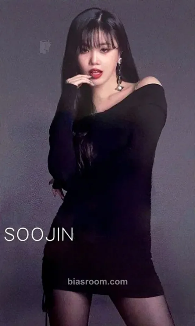 (G)I-DLE - Miyeon - LATATA Album tower records pre-order benefit (pob) japanese album non-selfie non-standard size concept photocard
