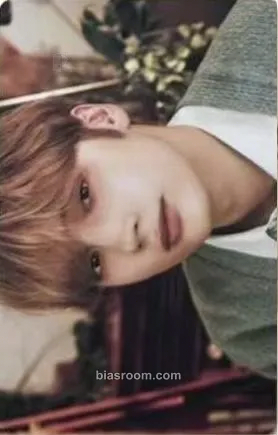 Huening Kai Act: Promise Photocard - TOMORROW X TOGETHER - TOMORROW X TOGETHER K-pop photocard