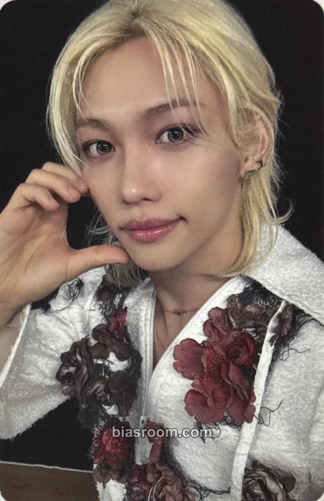 Stray Kids - Felix - Hollow Album pre-order benefit (pob) rakuten