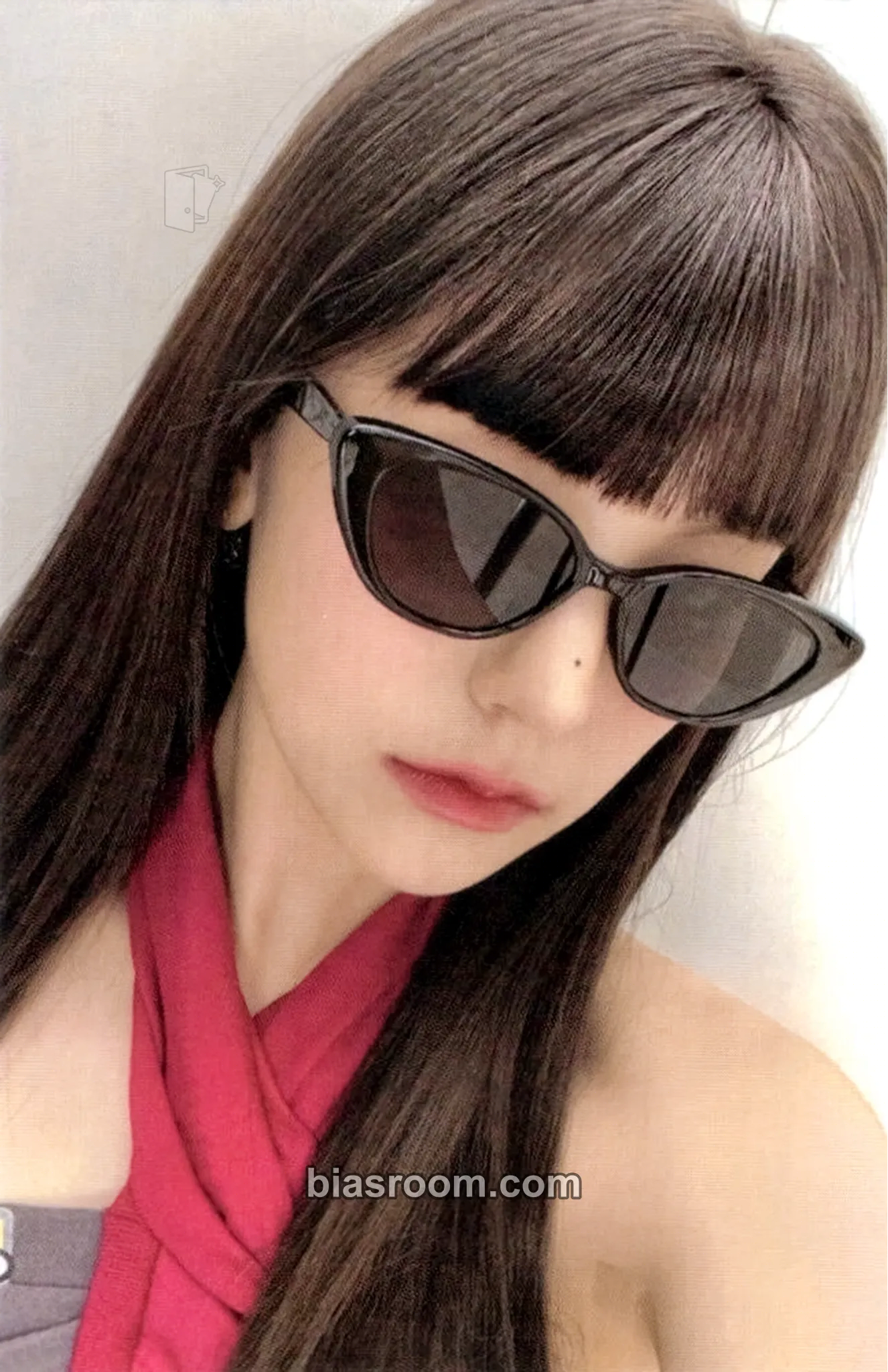Yeji Cheshire Photocard - ITZY - ITZY K-pop photocard