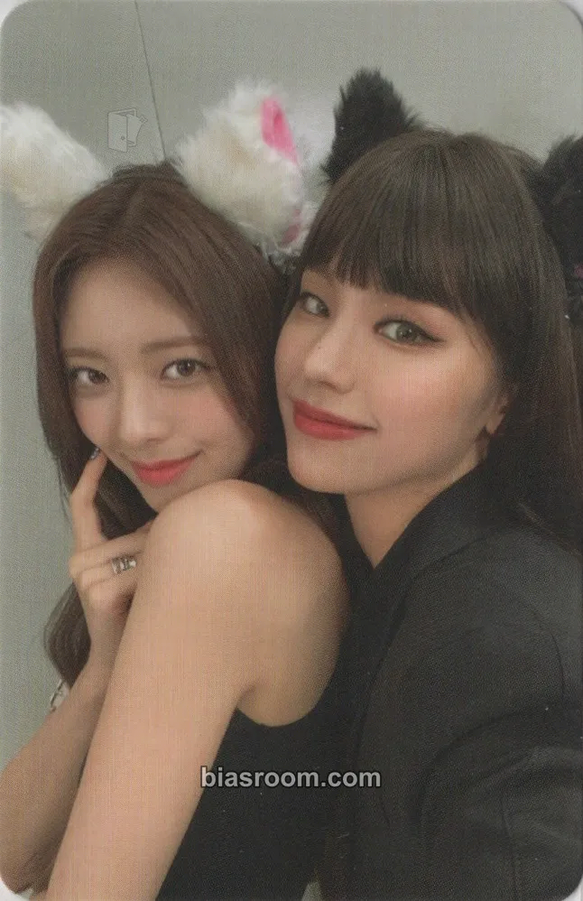 Cheshire Photocard - ITZY - ITZY K-pop photocard