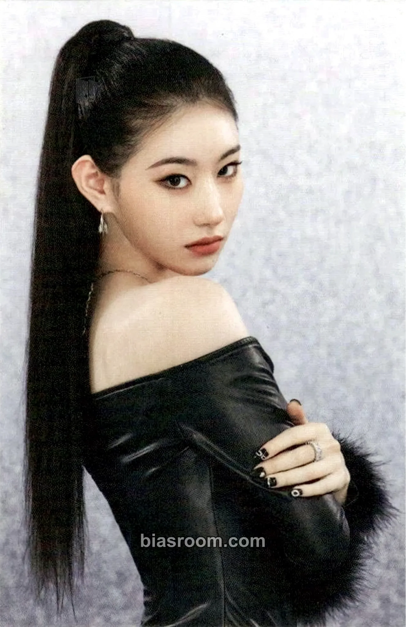 Chaeryeong Cheshire Photocard - ITZY - ITZY K-pop photocard
