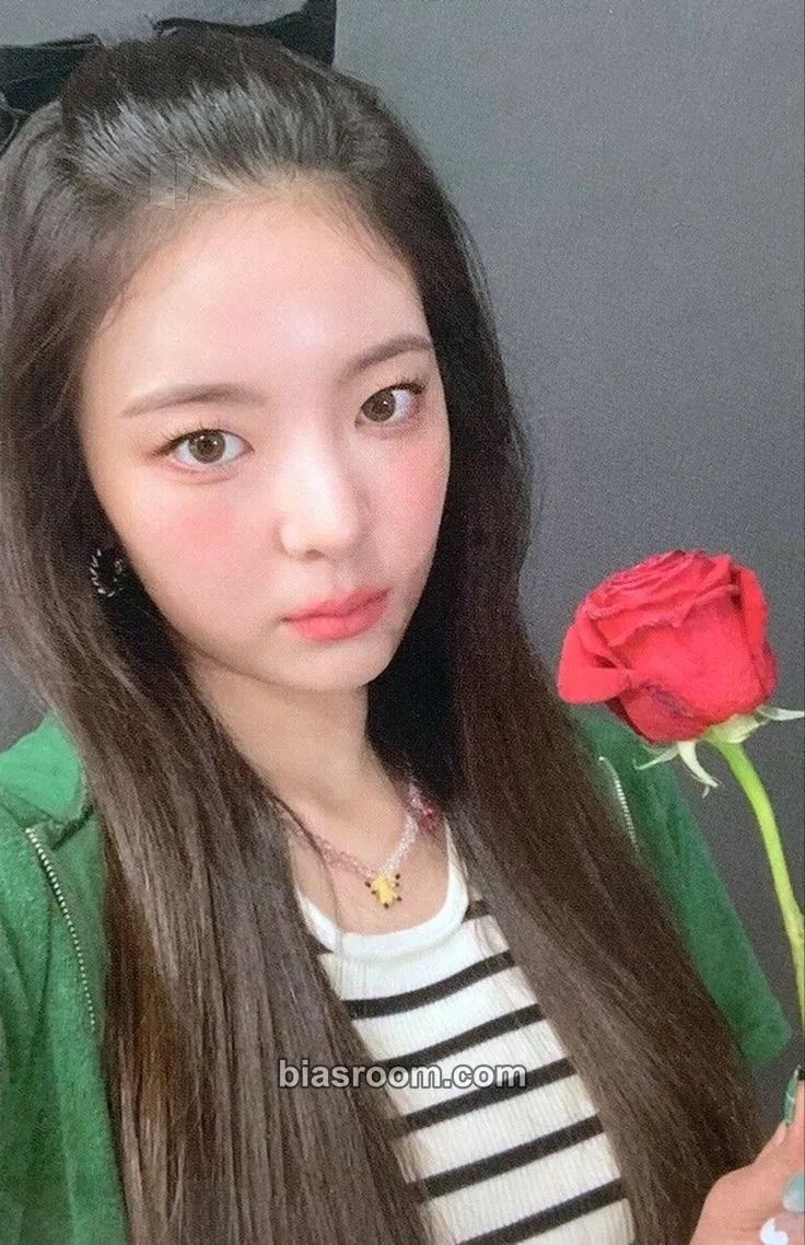 Lia Cheshire Photocard - ITZY - ITZY K-pop photocard