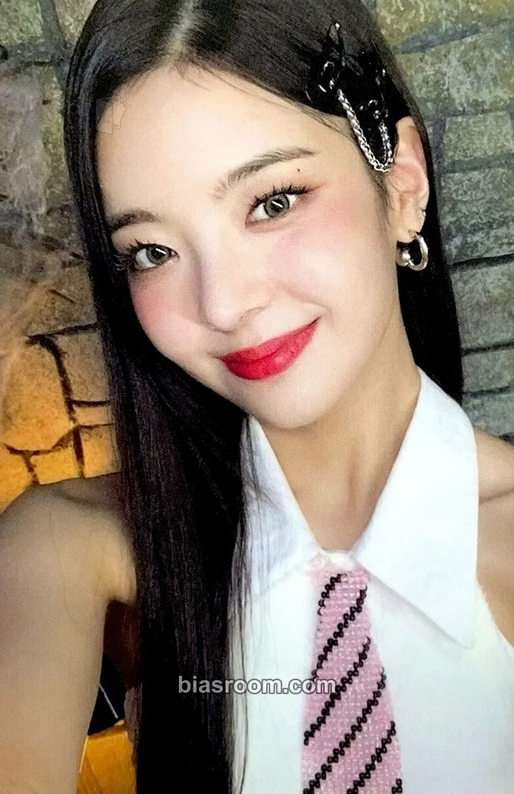 Lia Cheshire Photocard - ITZY - ITZY K-pop photocard