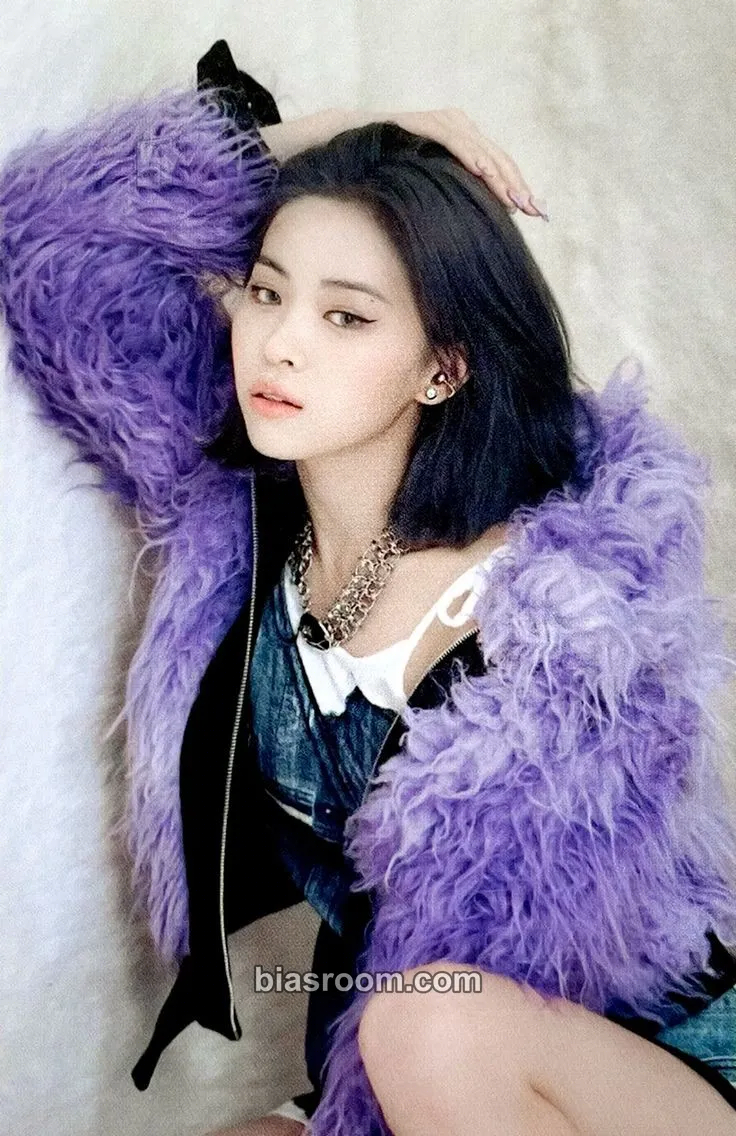 Ryujin Cheshire Photocard - ITZY - ITZY K-pop photocard