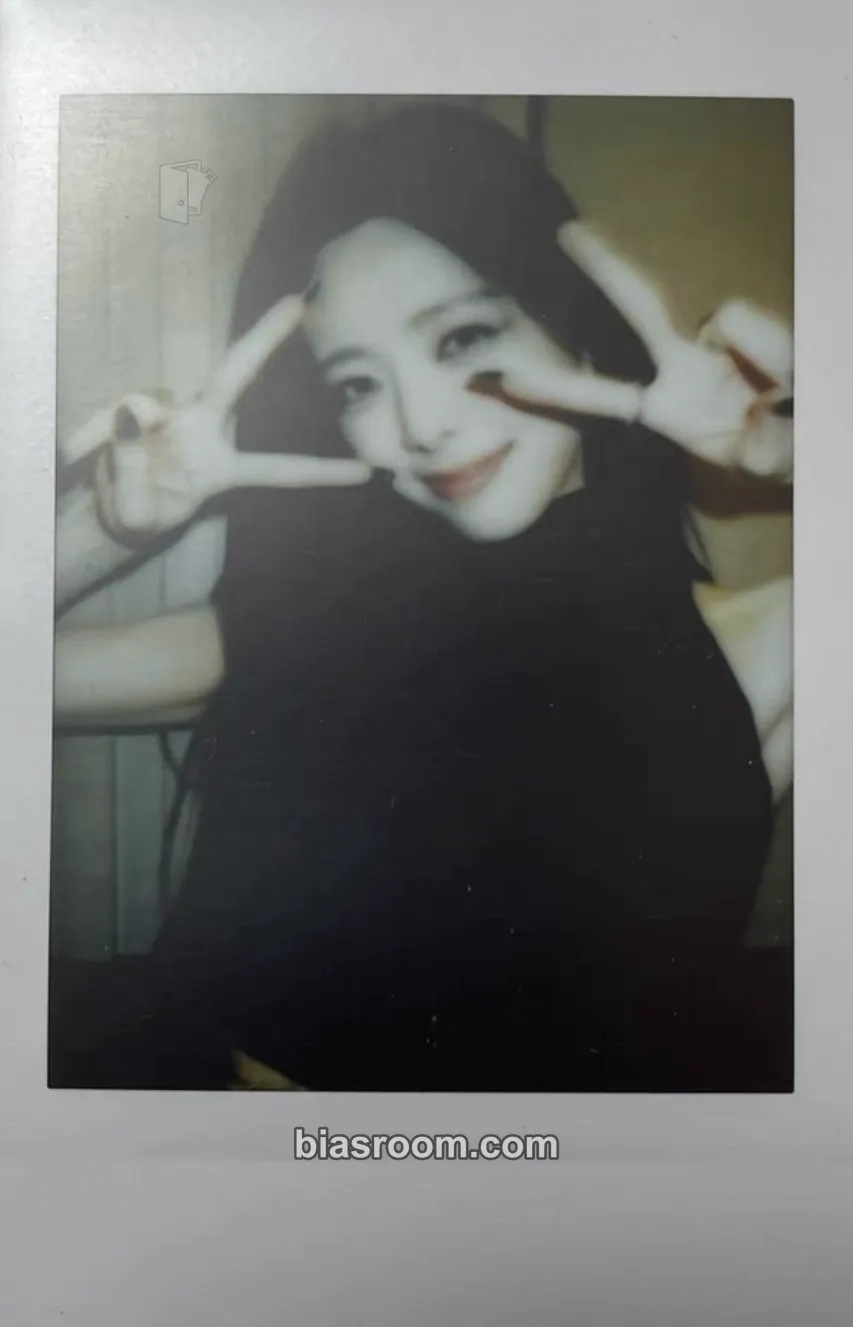 Yuna Cheshire Photocard - ITZY - ITZY K-pop photocard