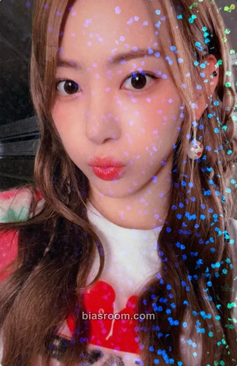 Sakura ANTIFRAGILE Photocard - LE SSERAFIM - LE SSERAFIM K-pop photocard