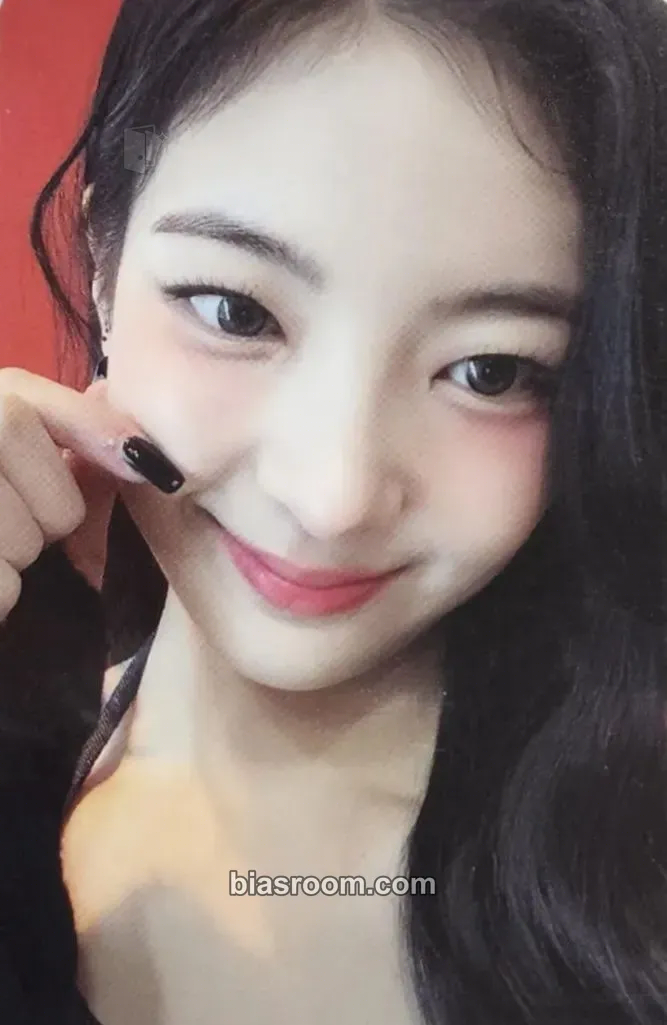 Lia Cheshire Photocard - ITZY - ITZY K-pop photocard