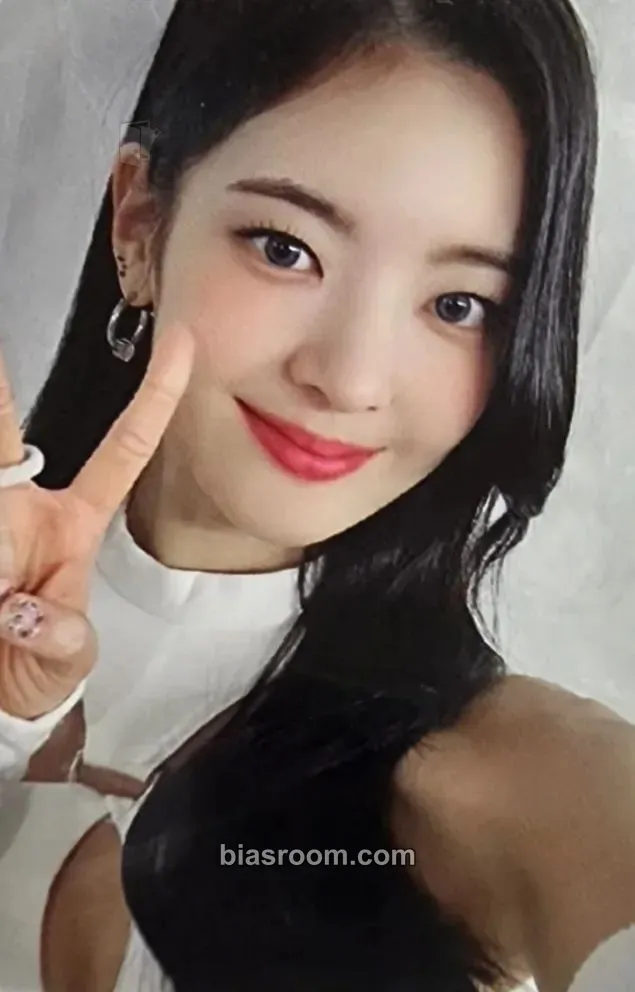 Lia Cheshire Photocard - ITZY - ITZY K-pop photocard