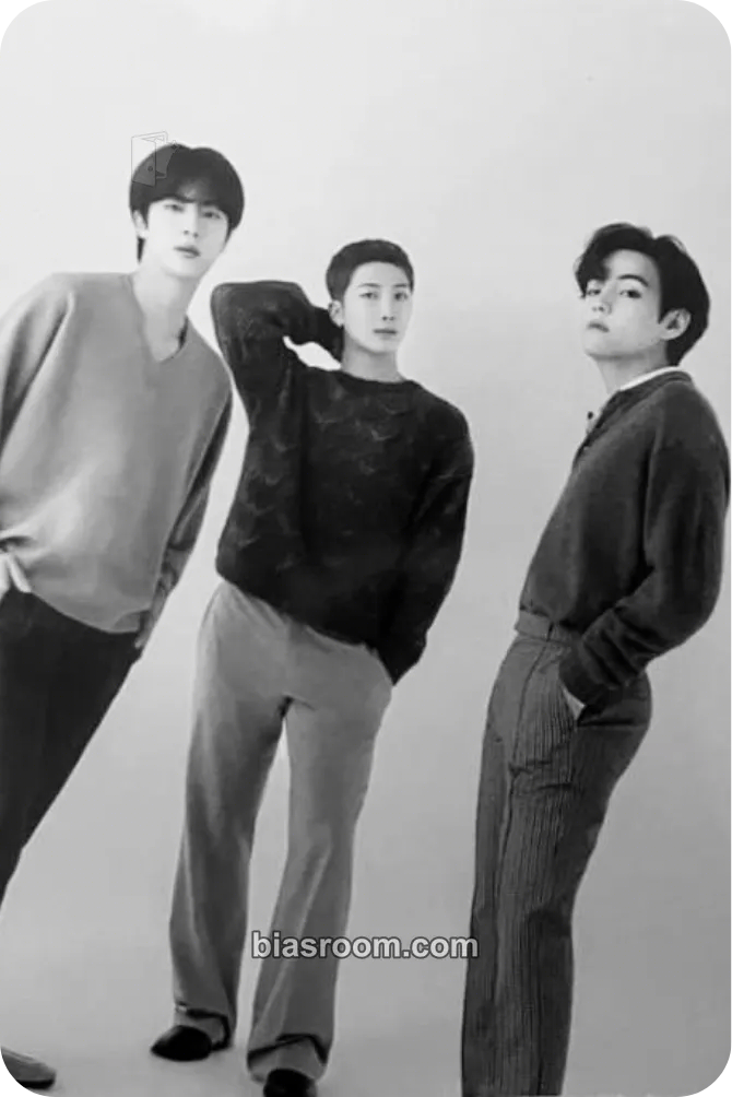 MONOCHROME Photocard - BTS - BTS K-pop photocard