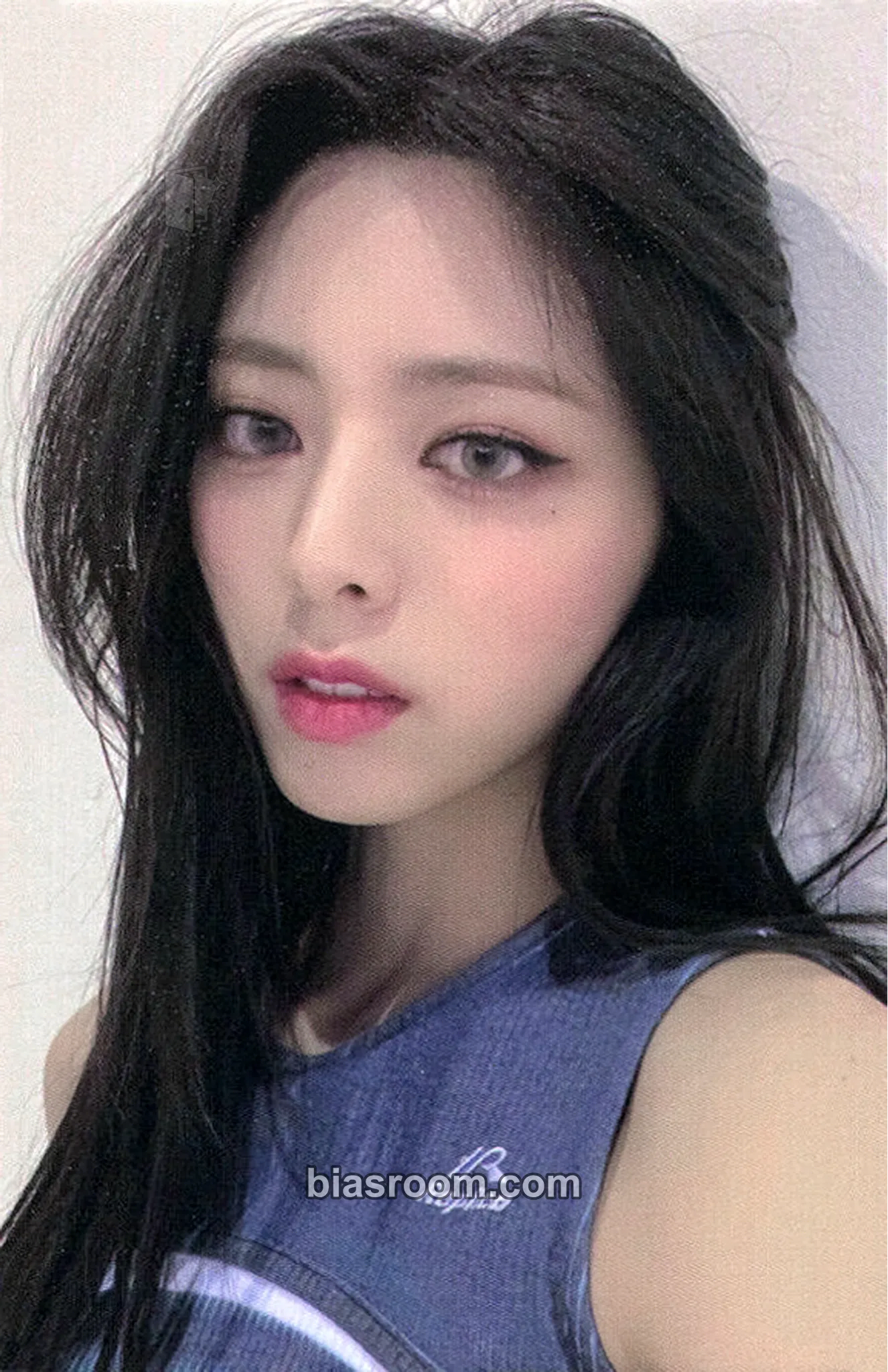 Yuna Cheshire Photocard - ITZY - ITZY K-pop photocard