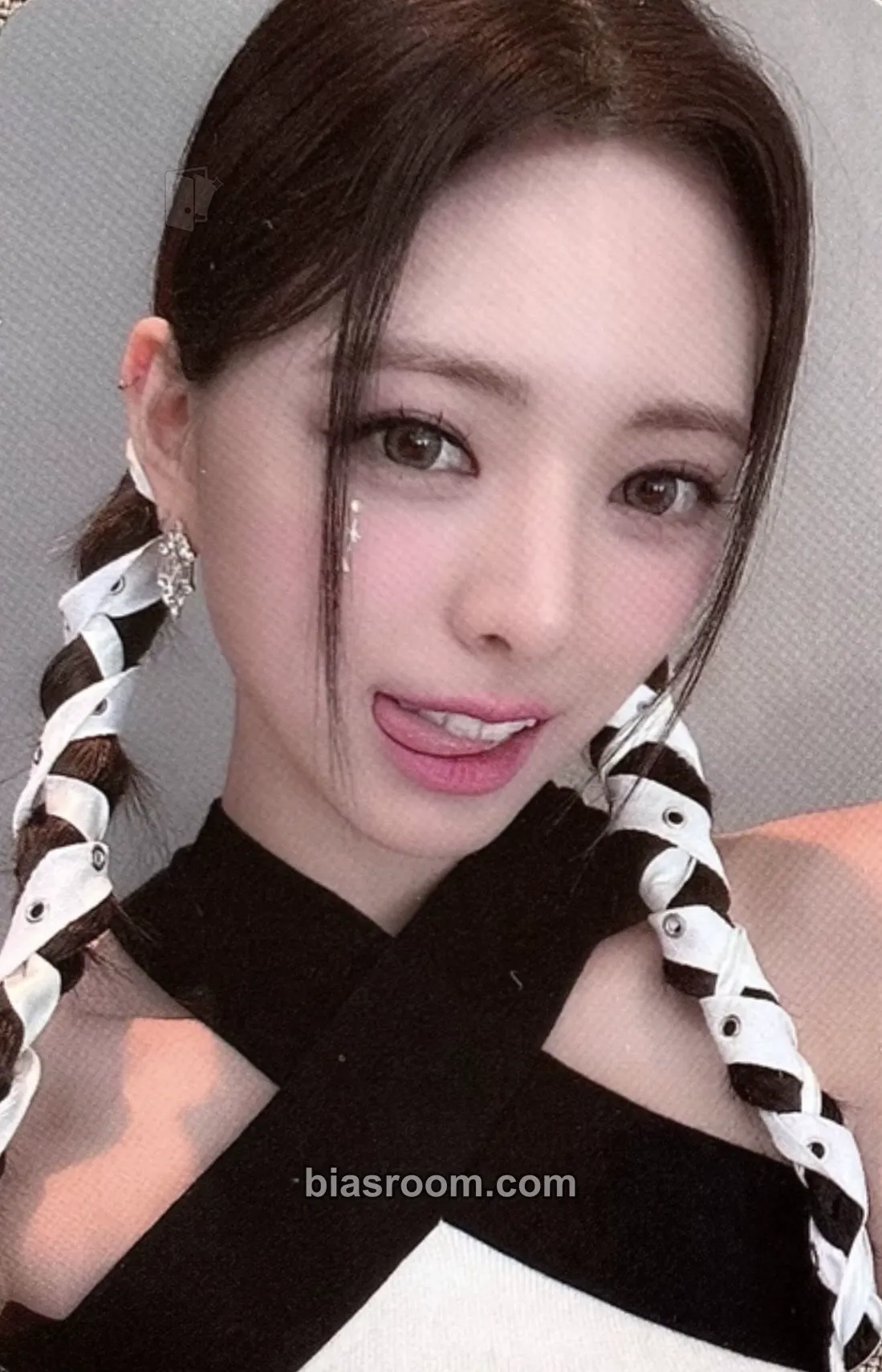 Yuna Cheshire Photocard - ITZY - ITZY K-pop photocard