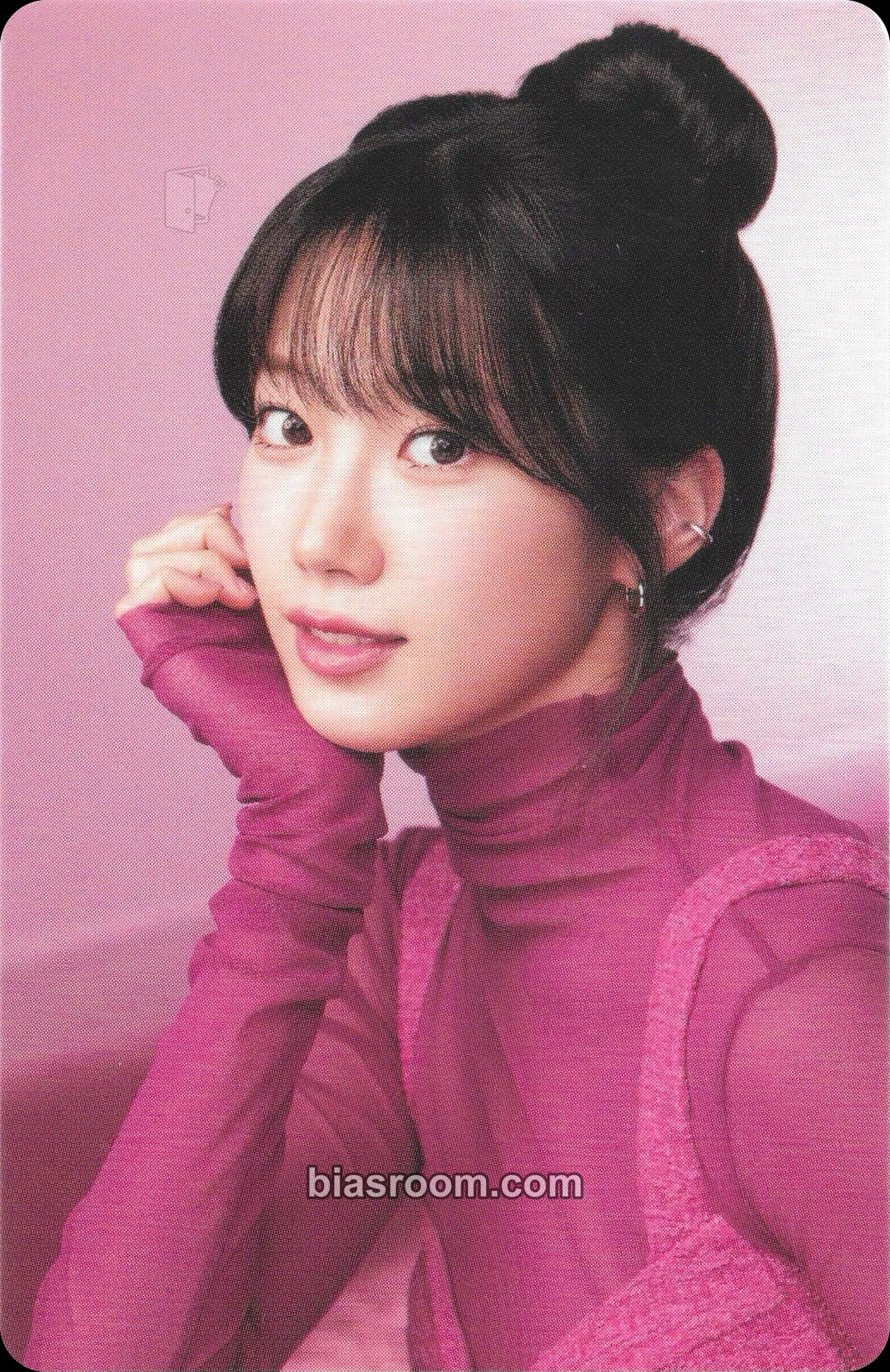 Kazuha Lumine x Le Sserafim Photocard - LE SSERAFIM - LE SSERAFIM K-pop photocard