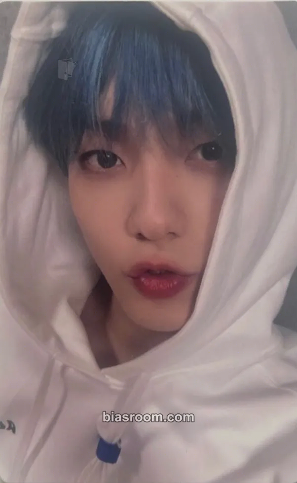 Soobin Minisode 1: Blue Hour Photocard - TOMORROW X TOGETHER - TOMORROW X TOGETHER K-pop photocard