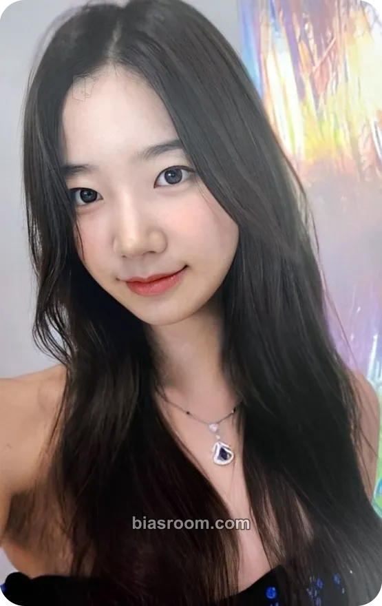 Kazuha ANTIFRAGILE Photocard - LE SSERAFIM - LE SSERAFIM K-pop photocard