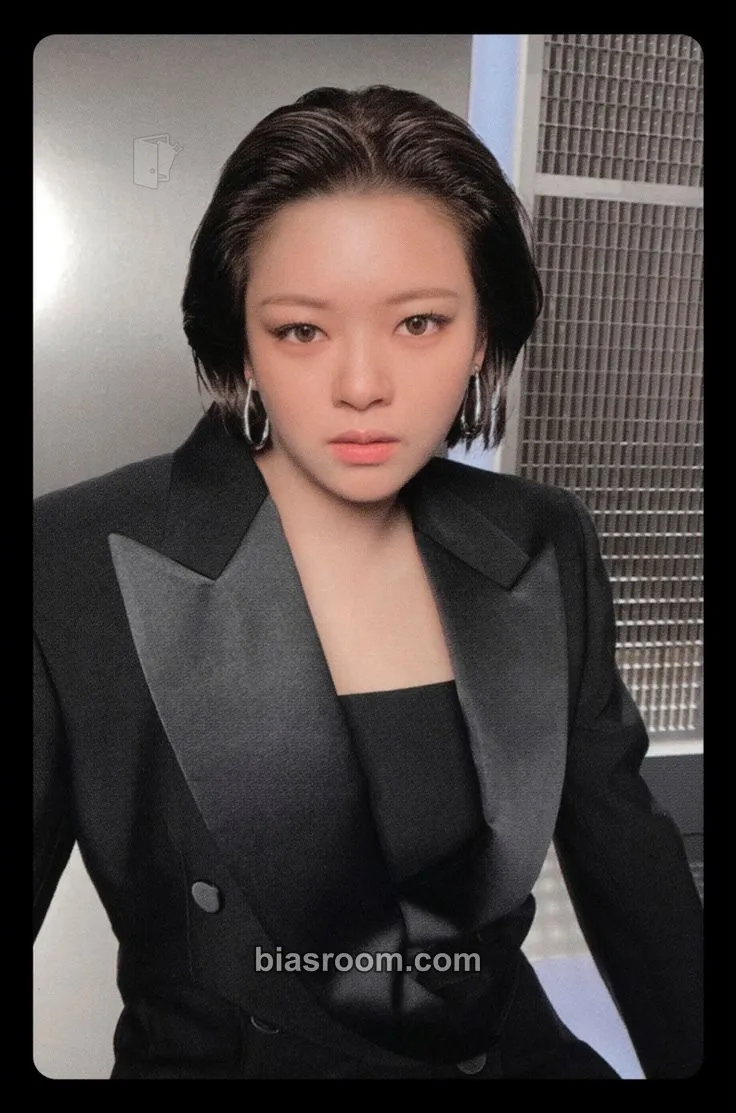 Jeongyeon Ready To Be Photocard - TWICE - TWICE K-pop photocard