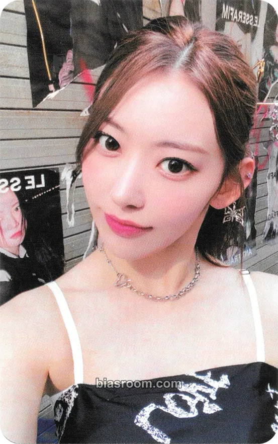 Sakura ANTIFRAGILE Photocard - LE SSERAFIM - LE SSERAFIM K-pop photocard