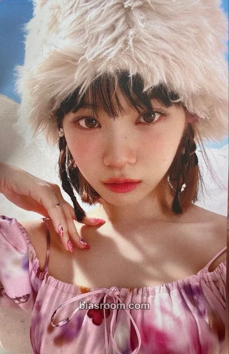 Kim Chaewon ANTIFRAGILE Photocard - LE SSERAFIM - LE SSERAFIM K-pop photocard