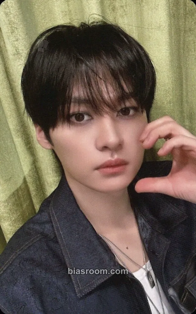 Lee Know Hollow Photocard - Stray Kids - Stray Kids K-pop photocard