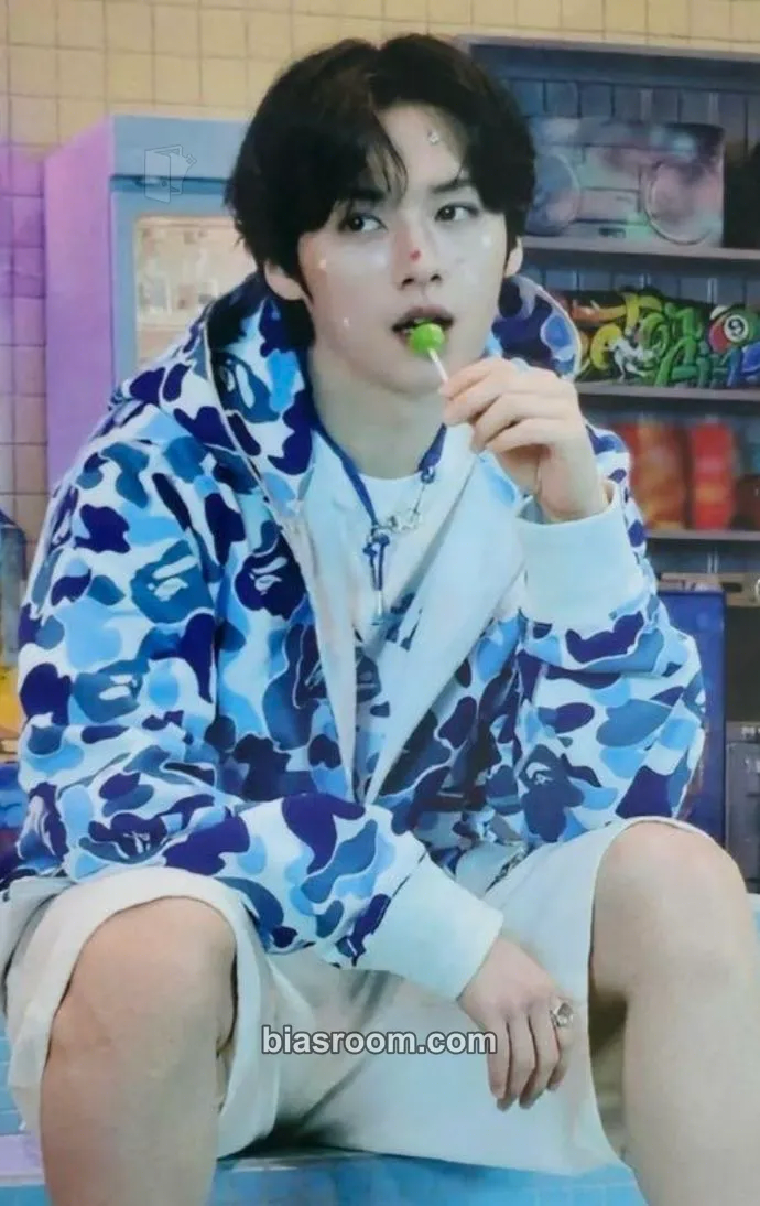 Lee Know KARMA Photocard - Stray Kids - Stray Kids K-pop photocard